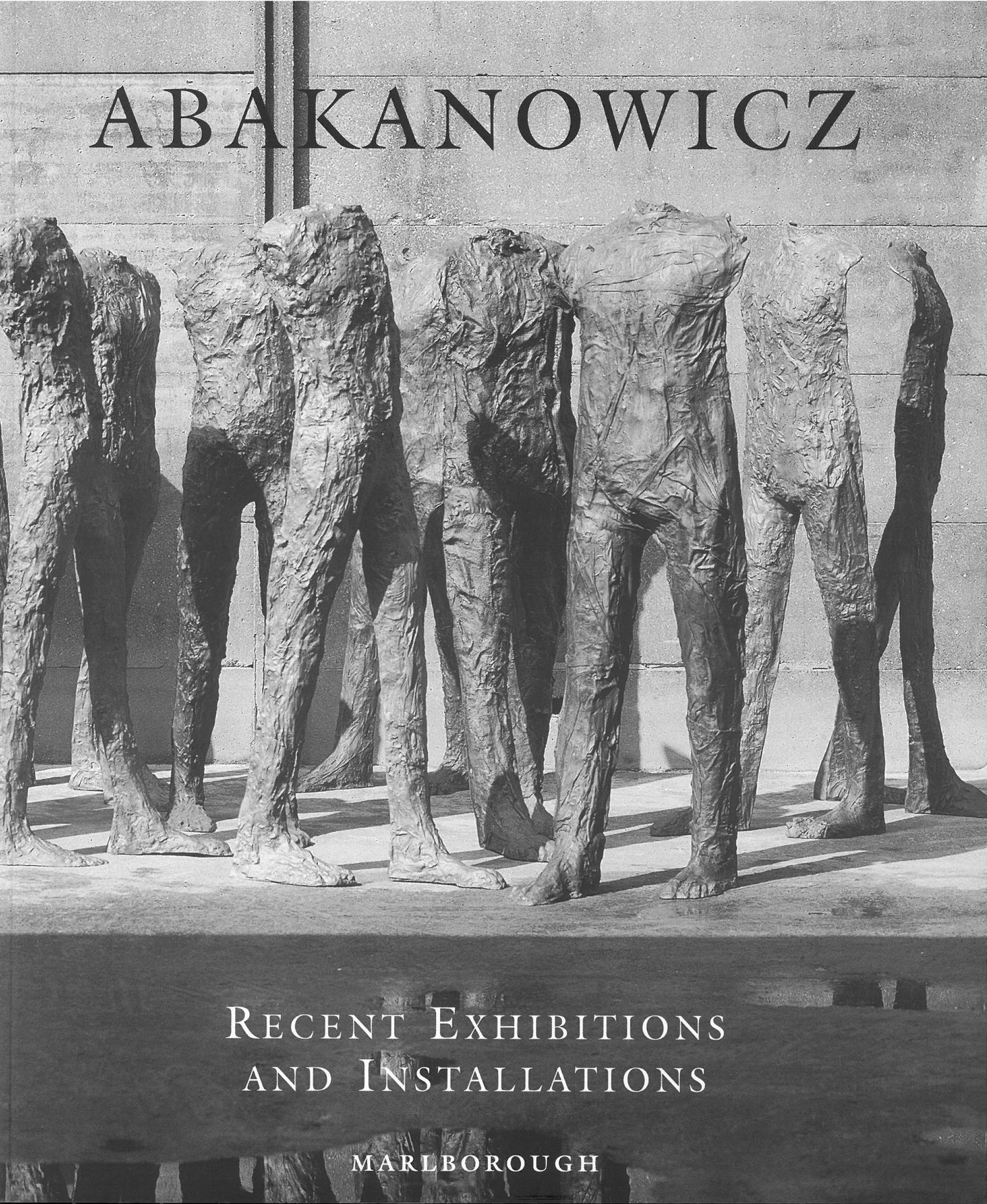 Abakanowicz catalogue featuring several bronze standing figures in black and white